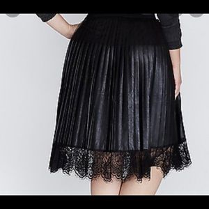 New faux leather and lace pleated skirt